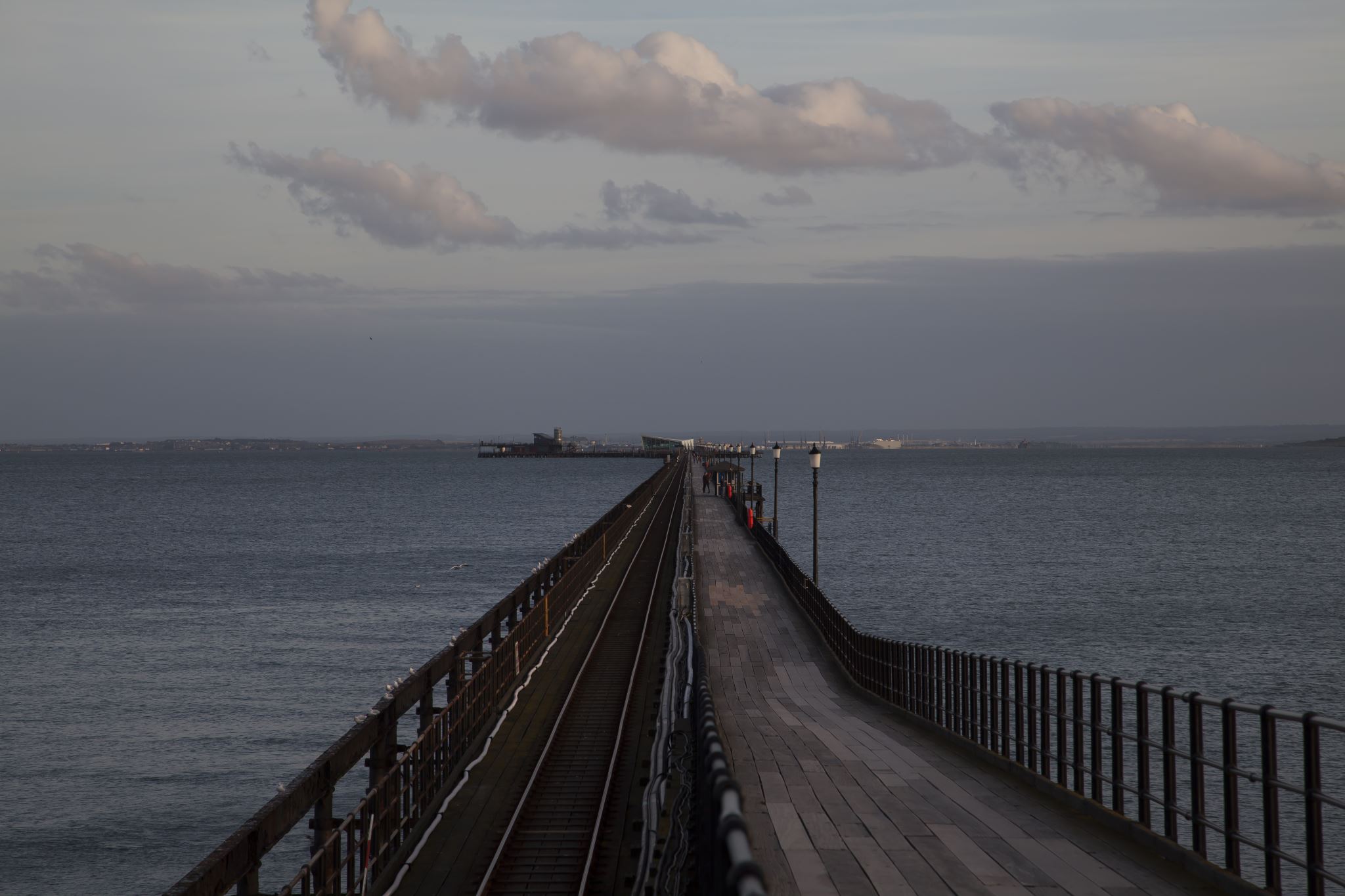 Southend-on-Sea, Pier, Sunset | neOnbubble