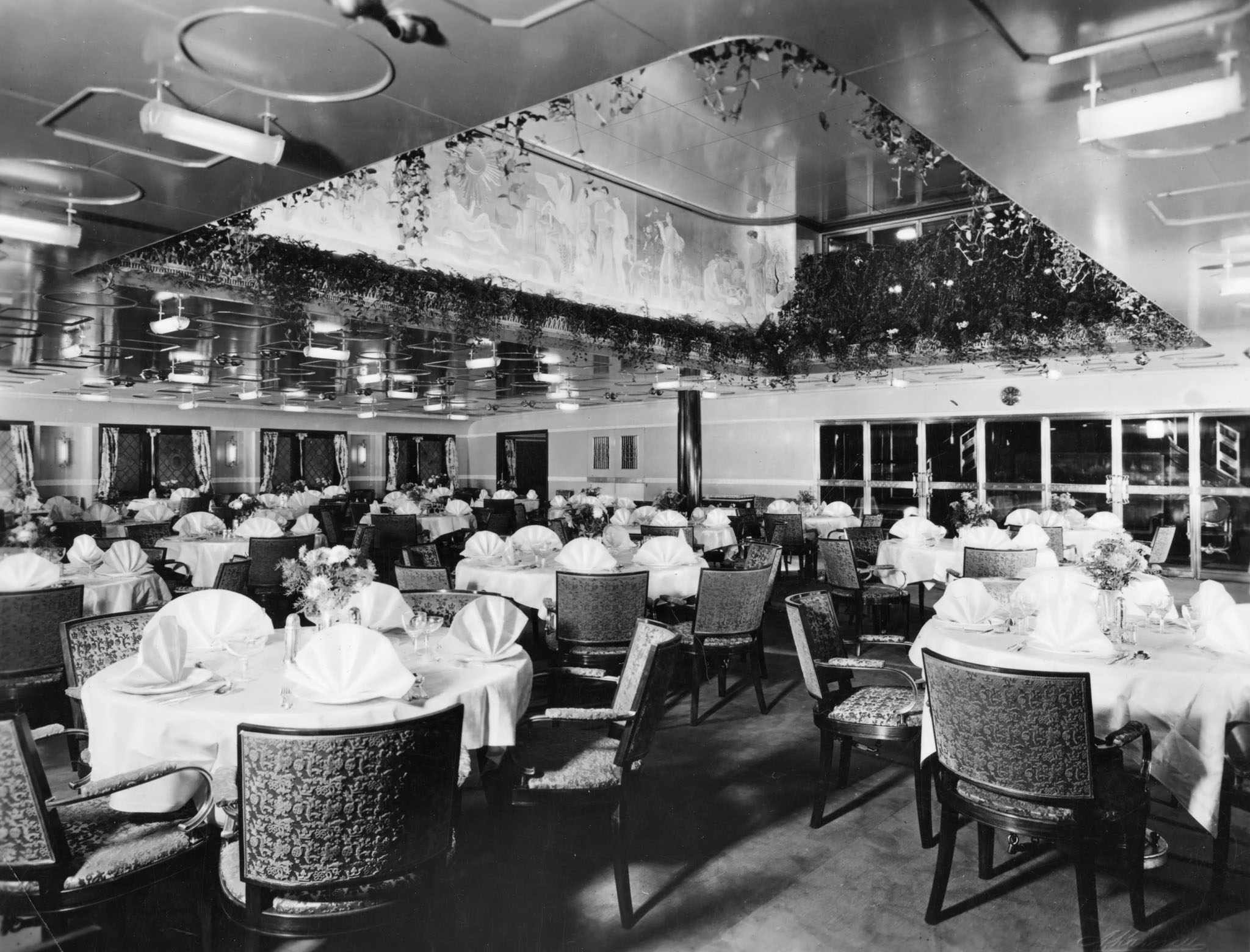 First Class Dining Room