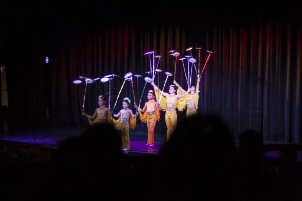 Chinese Acrobats