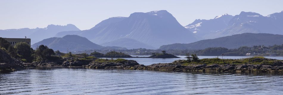 Approaching Godøya